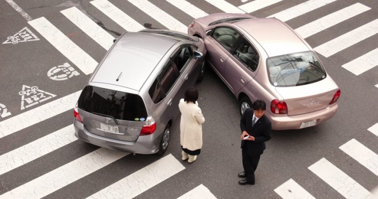 كيف تختار شركة التأمين ؟ وماذا تفعل عند وقوع الحادث ؟